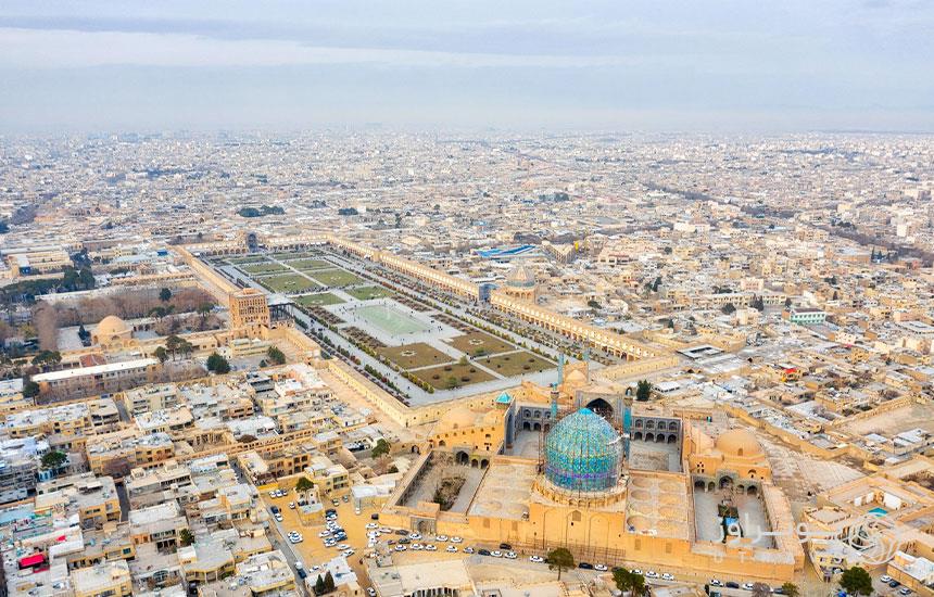اصفهان چگونه شهری است؟